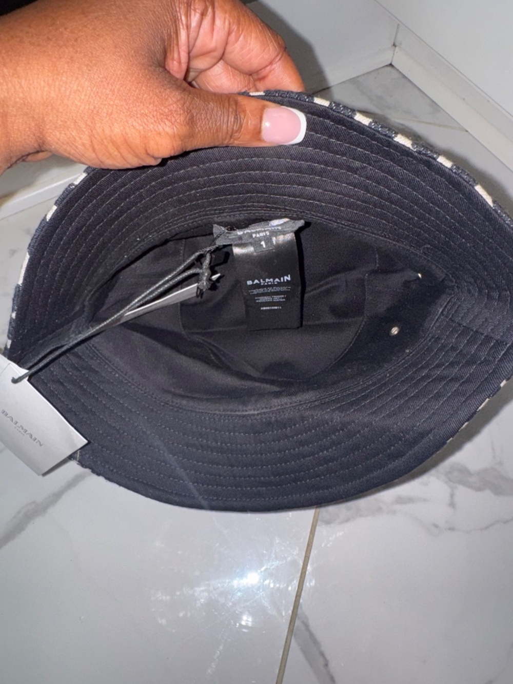 Balmain Bucket Hat - Picture 4 of 5
